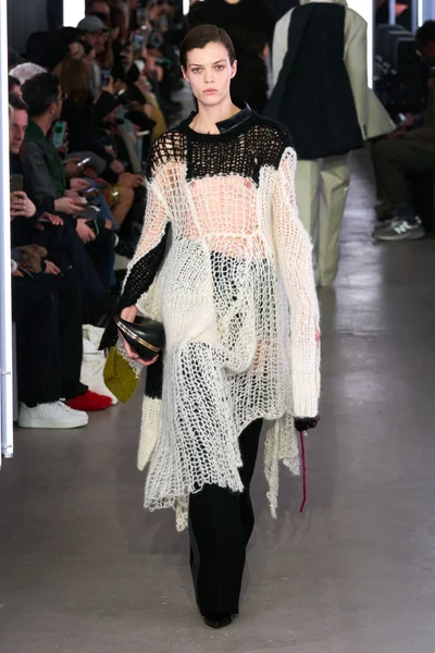 Look 8